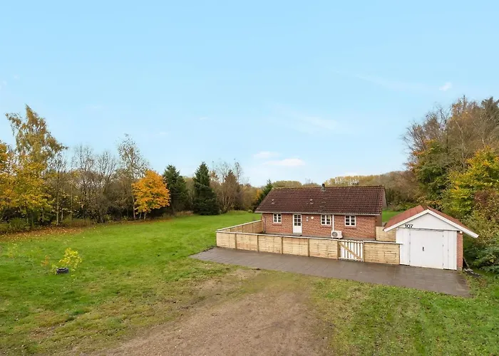 Gorgeous Home In Herning With Wifi